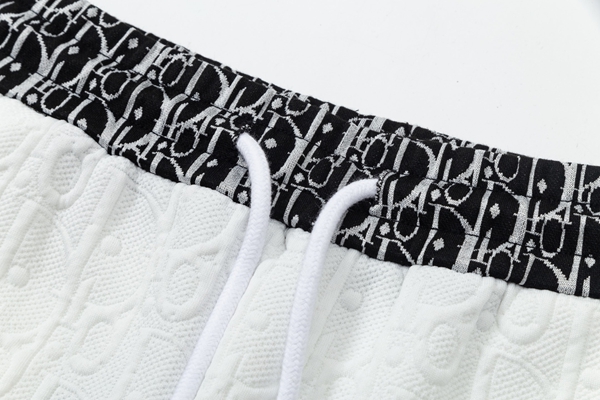 ブランドハーフパンツ背面デザイン